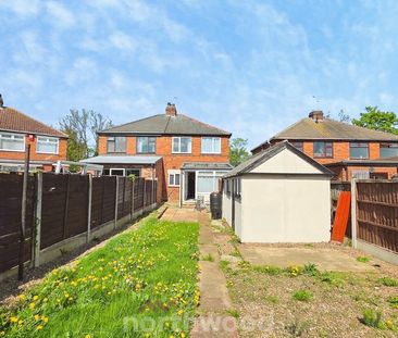 2 bedroom semi-detached house to rent - Photo 2