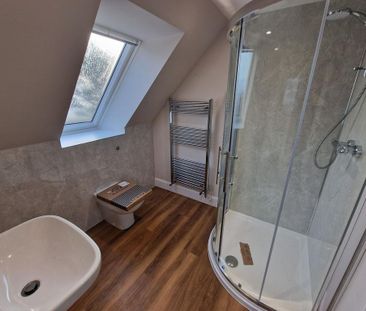2 bedroom semi-detached house to rent - Photo 6