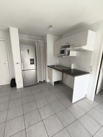 Location Appartement 3 pièces 58m² CENON 33150 - Photo 3