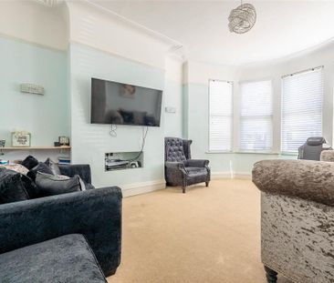 4 bedroom terraced house to rent - Photo 4