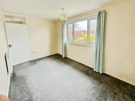 3 bedroom semi-detached house to rent - Photo 5