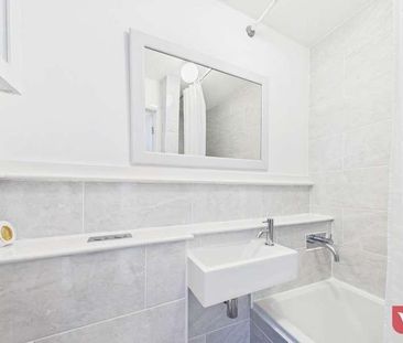 Pollys Yard, Newport Pagnell, MK16 - Photo 6