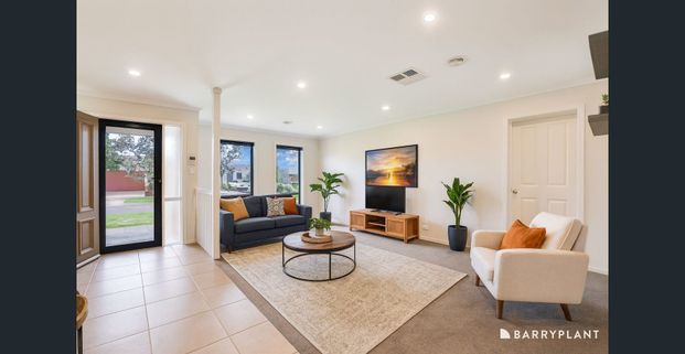 Comfort, Space & Convenience in the Heart of Pakenham - Photo 1