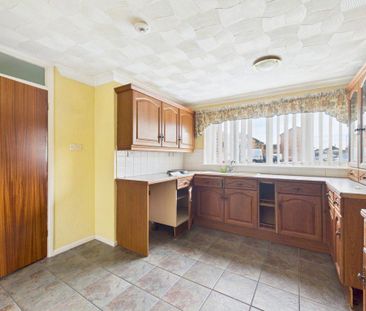 3 bedroom terraced house to rent - Photo 4