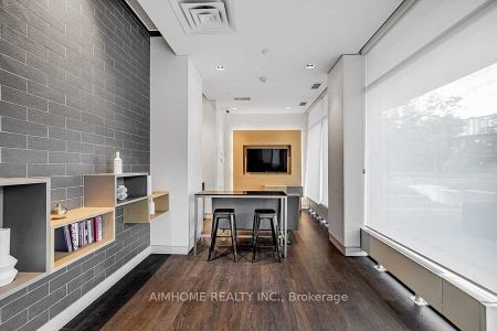 For Lease - 150 Fairview Mall Drive Unit# 102, Toronto, Ontario - Photo 3