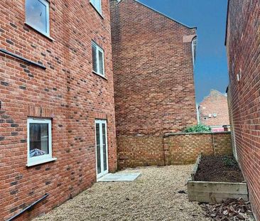Churchill Road, Wisbech, PE13 - Photo 1
