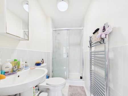 2 bedroom apartment to rent - Photo 4