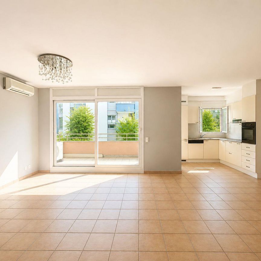 Elegante appartamento di 2,5locali immerso nel verde - Foto 1