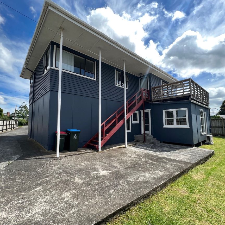 Unit 2, 304 Panama Road, Mount Wellington, Auckland - Photo 1