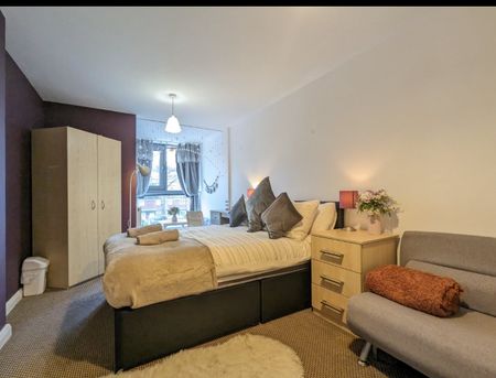 3 Bed Flat, Lace Street, L3 - Photo 4