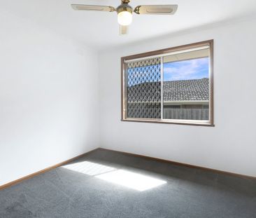 Comfortable & Secure Living in Convenient Grovedale Location - Photo 3