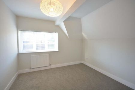 Dorking Road, Epsom, Surrey, KT18 7NL - Photo 4