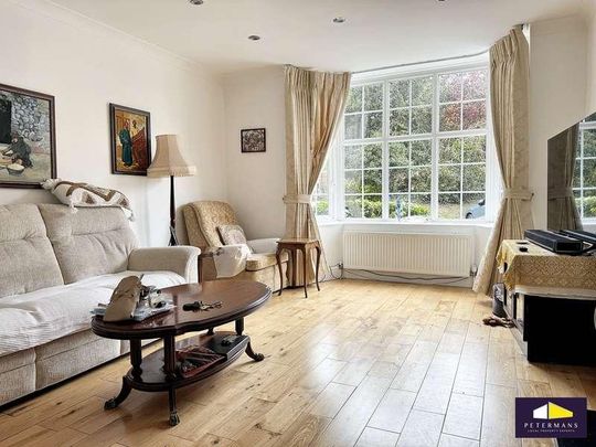 Denmark Hill, Rutland Court Denmark Hill, SE5 - Photo 1