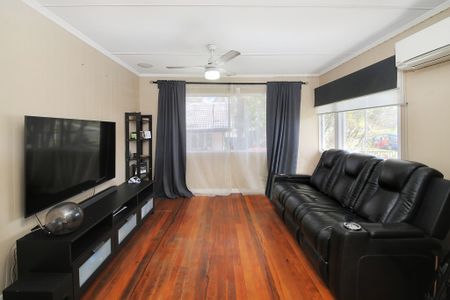 21 Marnham Street, Acacia Ridge QLD 4110 - House For Rent - $790 | Domain - Photo 3