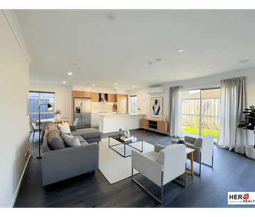 Rent a Room or Lease the Whole House | Hidden Gem in Melton South - Photo 3