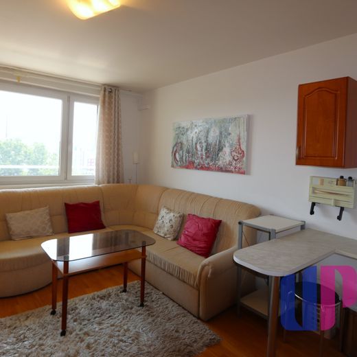 Prenájom garsónky v Bratislave - Petržalke, Fedinova ulica - Fotografia 1