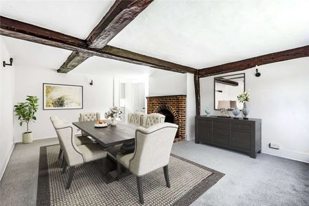 A beautifully presented family home set in a desirable rural location - Photo 3