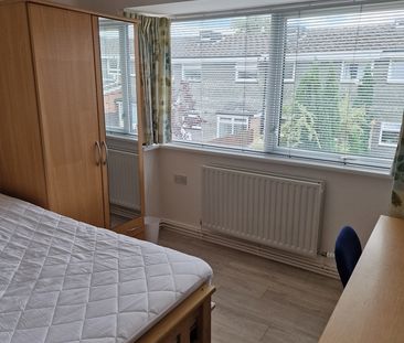 5 Bed Terraced House, Leeson Walk, B17 - Photo 2