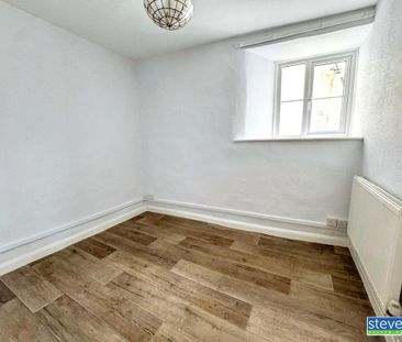 3 bedroom end of terrace house to rent - Photo 5