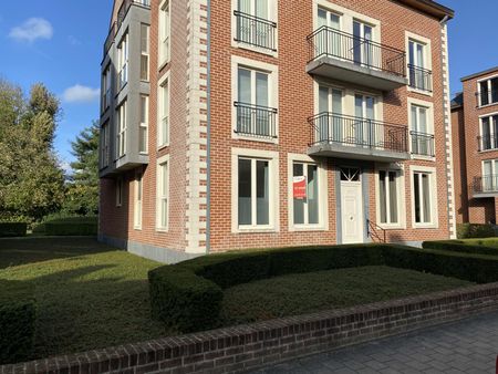 Appartement met 2 slaapkamers, autostaanplaats en kelder. - Foto 2