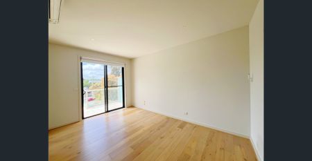 Modern 2 Bed | 2 Bath | 1 Car For rent in Balwyn North - Photo 2