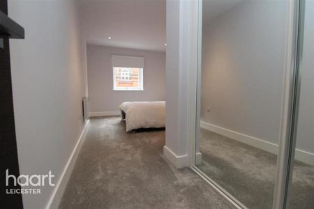 2 bedroom apartment to rent - Photo 5