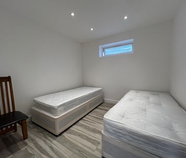 Two bedroom ground floor flat close to chadwel heath- 1800 pcm - Photo 4