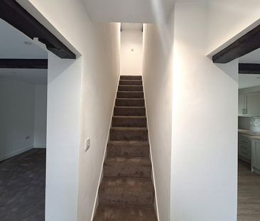 3 Bed Detached House, Church Street, S35 - Photo 2