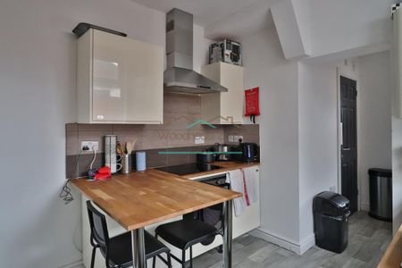 1 bedroom in a house share to rent - Photo 5