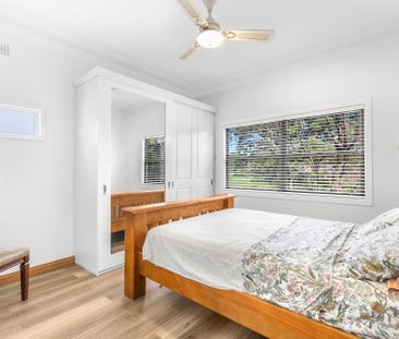 CHARMING 2-BEDROOM HOME WITH SUNROOM, LARGE GARDEN & REAR DECK - Photo 4