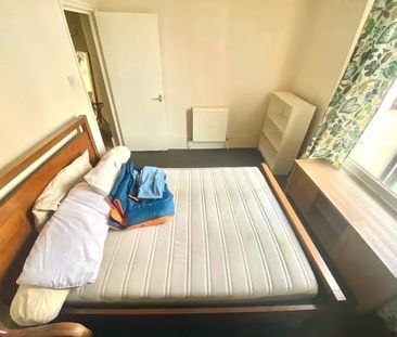 Room in a Shared Flat, Stroud Green Road, N4 - Photo 2