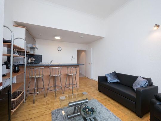 1 bedroom flat to rent - Photo 1
