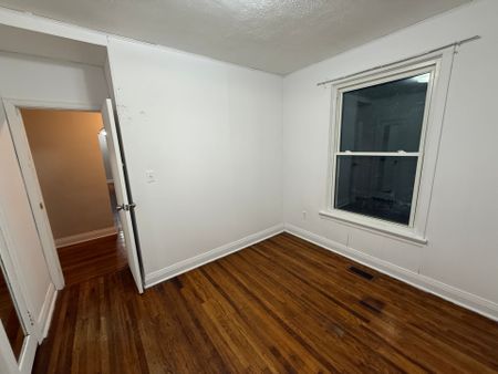 For Lease - 1571 19TH Avenue, Richmond Hill, Ontario - Photo 2