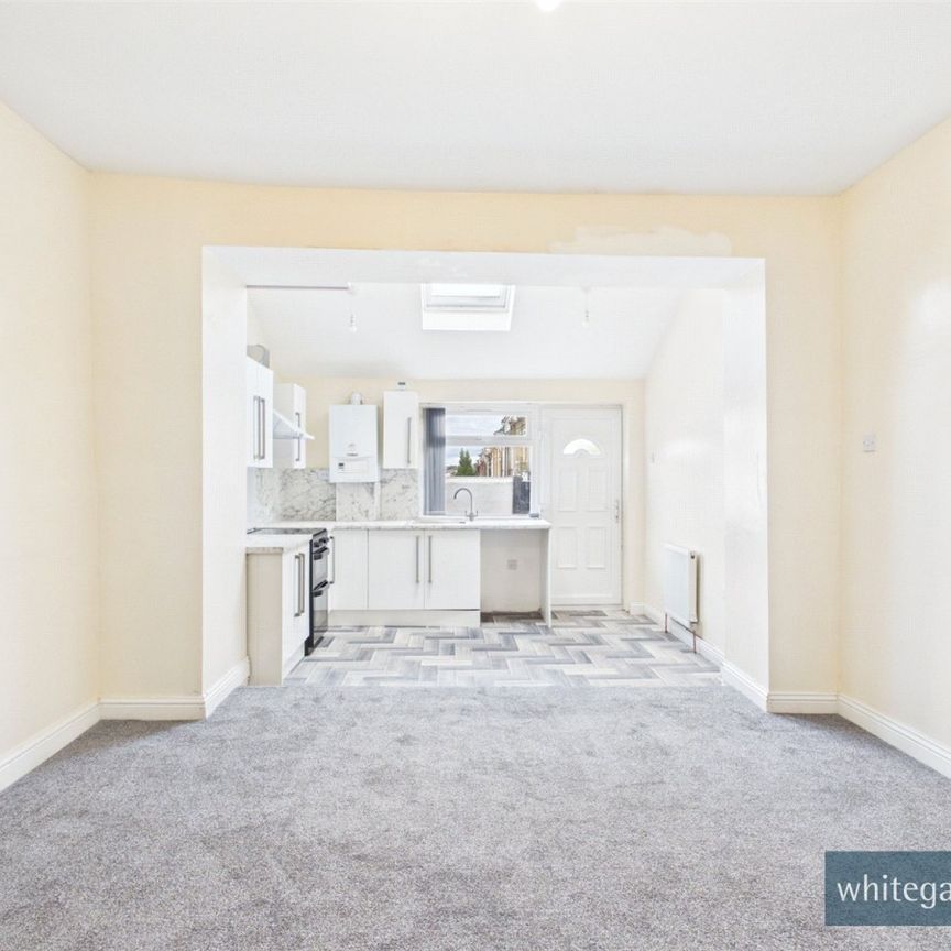 Abingdon Street, Bradford, West Yorkshire, BD8 - Photo 1
