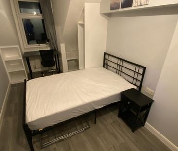 6 bedroom semi-detached house to rent - Photo 5