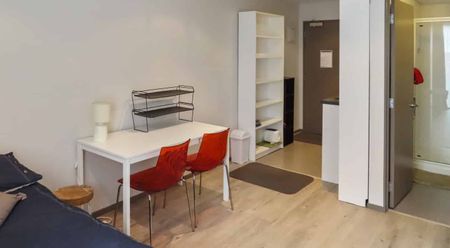 Apartment Living - Photo 3