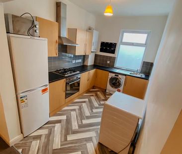 1 Beds - Property - - Photo 3