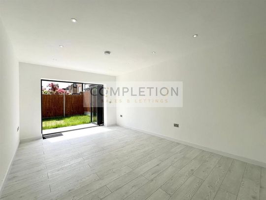 3 bedroom semi-detached house to rent - Photo 1