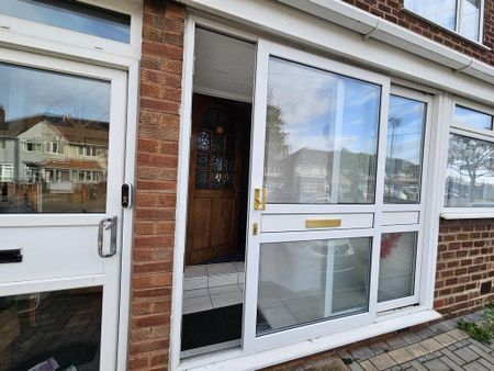 3 bedroom terraced house to rent - Photo 4