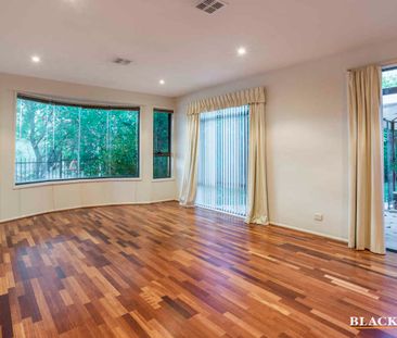 Spacious home in prestigious & peaceful Krantzcke Circuit - Photo 5