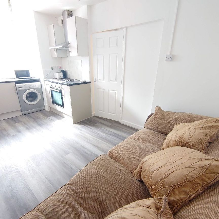 Freehold Street. - Photo 1