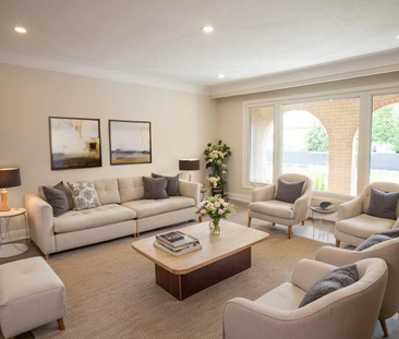 510 Queen Victoria Dr, Hamilton - 3 Bedroom Main Unit - Photo 4