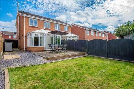 Newbury Close, Catshill, Bromsgrove, Worcestershire, B61 - Photo 3