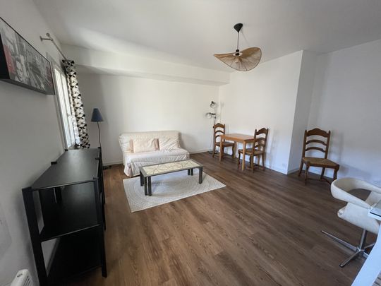 Location Appartement 2 pièces 51m² CARPENTRAS 84200 - Photo 1