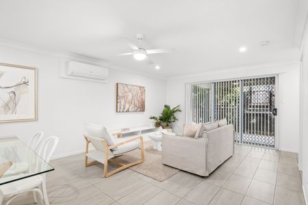 45 Homevale Drive, South Ripley QLD 4306 - House For Rent | Domain - Photo 3