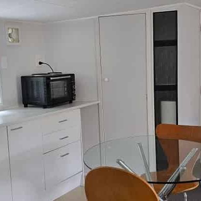 Butterfly Cottage - 1 bedroom with own Garage - Photo 1