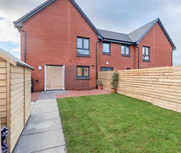 3 bedroom semi-detached house to rent - Photo 4