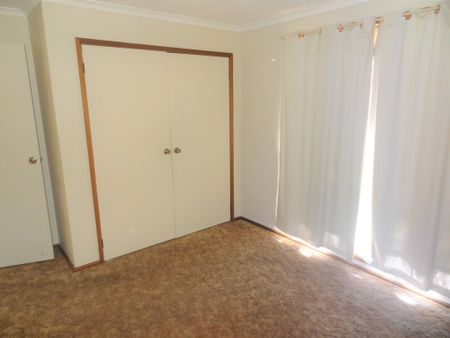 Villa close to amenities - Photo 3