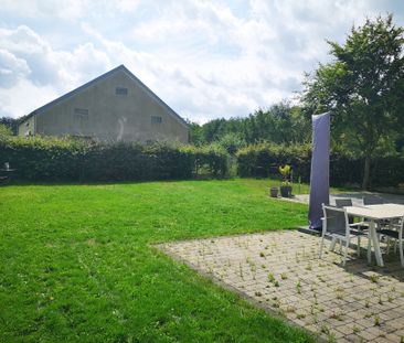 Vrijstaande villa met vier slaapkamers en tuin - Photo 5