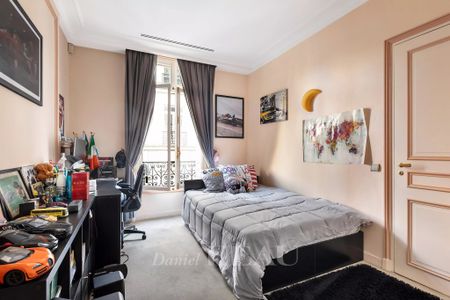 Location appartement, Paris 16ème (75016), 7 pièces, 252.07 m², ref 86917632 - Photo 4